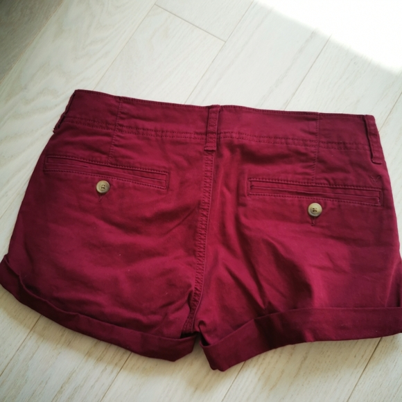 NWOT American Eagle Maroon Stretch Shorts - Picture 4 of 4